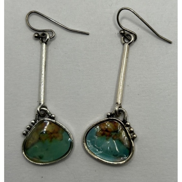Jewelry - Vintage Faux Turquoise Long Drop Earrings‎ Silver tone Dangling Spring